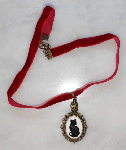 Black Cat Cameo necklace